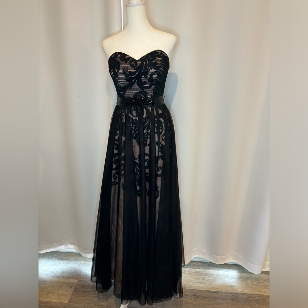 Betsy & Adam Black Strapless Dress Size 2.